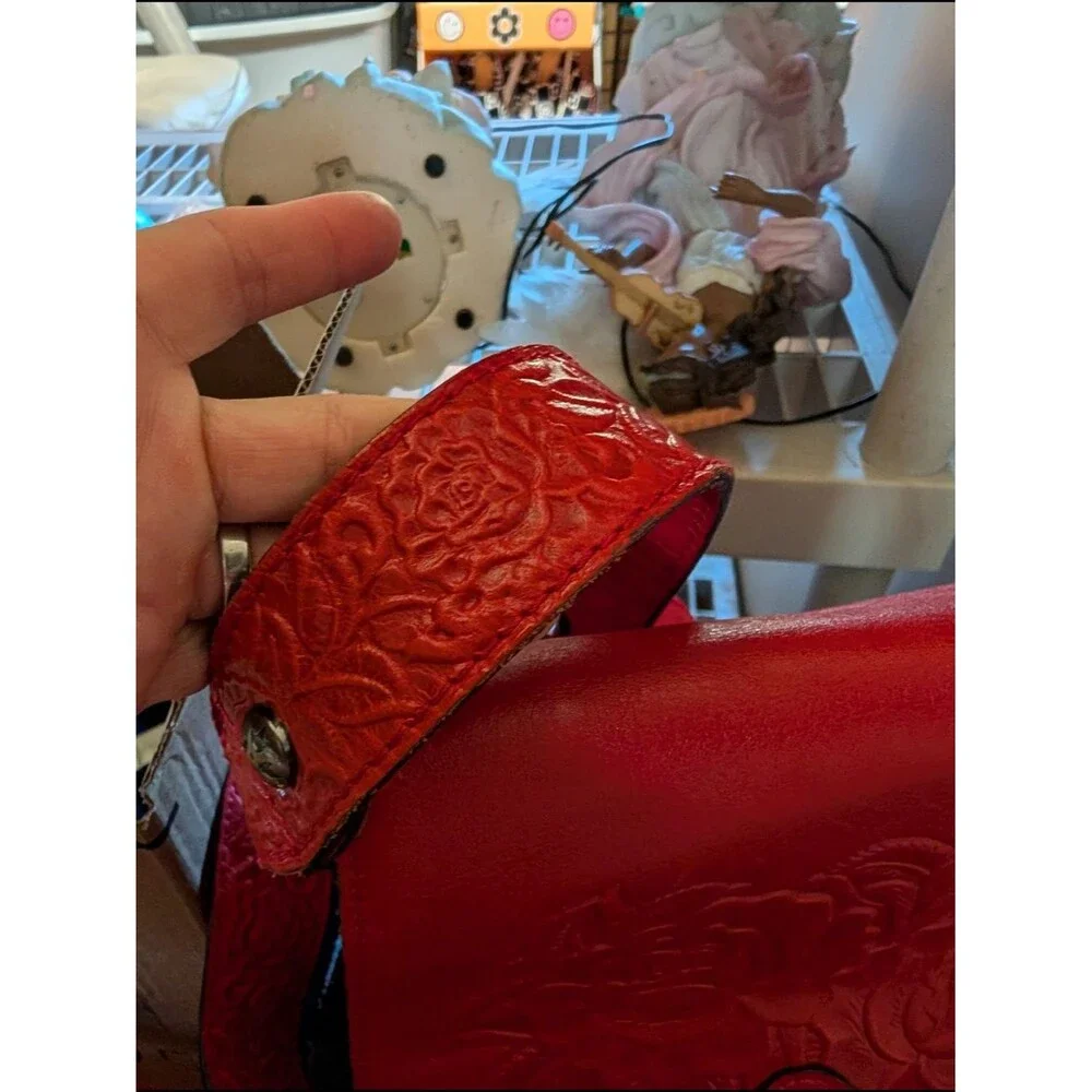 AT-1 Red Floral Embossed Leather Satchel - Classic Women's Crossbody